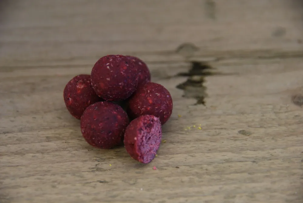Direct Verzonden Dukebaits Duke‘s Red Secret 1KG 15mm