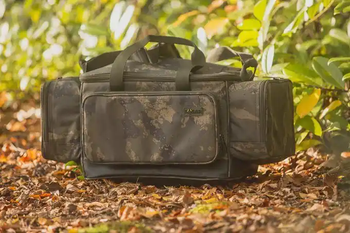 Snelle Levering Solar Tackle Undercover Camo Carryall Medium