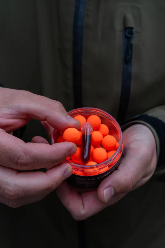 Tactic Carp 15mm Pop Up (150ml) Garlic Gamba Hete Deal
