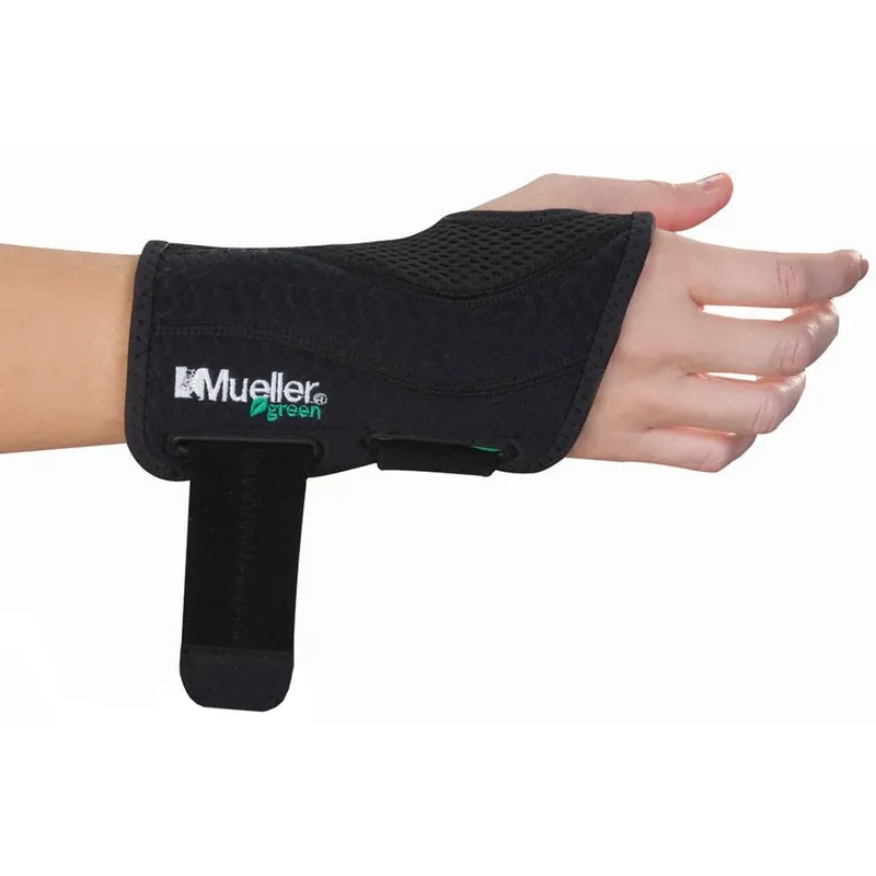 Koop Online Mueller Green Fitted Rechterhand Polsbrace - Zwart M