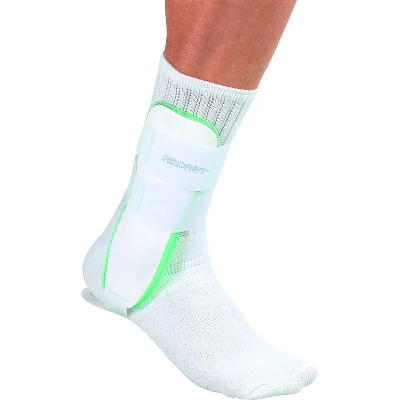 Mueller Aircast Sport Enkelbrace - Wit/Groen Linker voet Gratis Retour