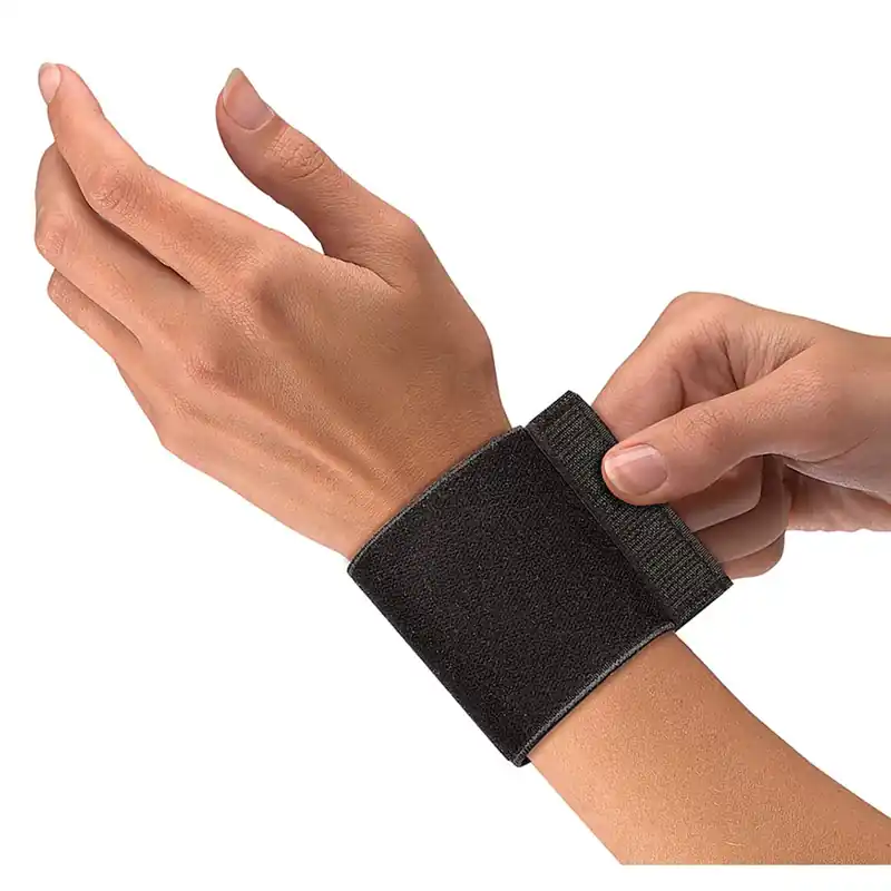 Seizoensaanbieding Mueller Elastische Polsbandage met Lus - Zwart