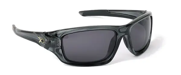 Voordeelprijs Matrix Trans Black Wraps/Grey Lense + NGT Camo Cap