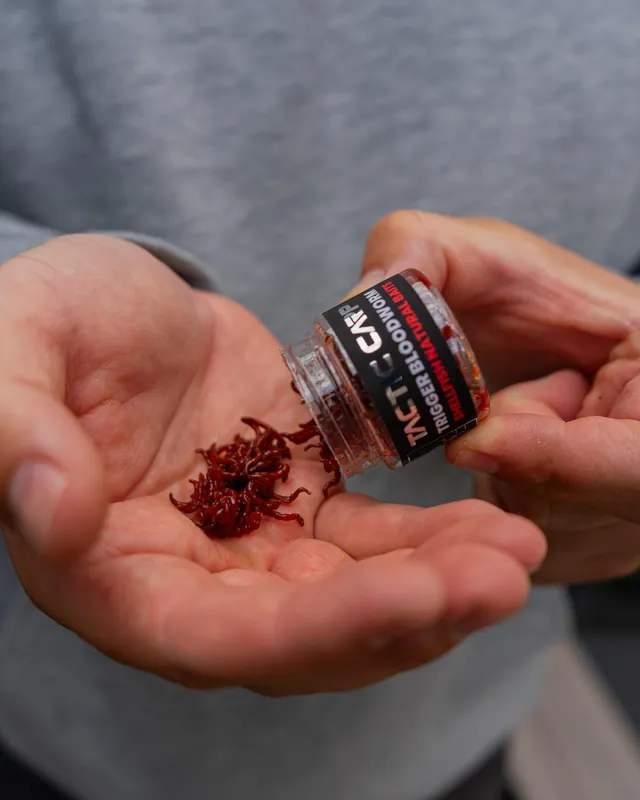 Bestseller Tactic Carp Trigger Hookbaits Natural BloodWorms + Shellfish (50ml)